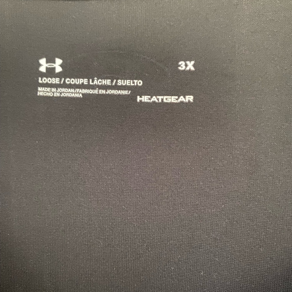 Woman’s Under Armour UA tech V-Neck - Picture 9 of 11